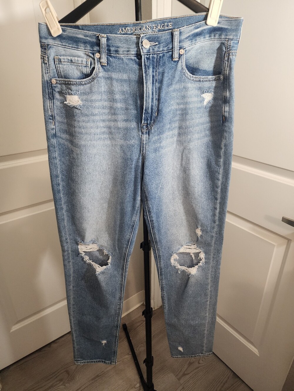American Eagle Distressed Jeans Size 10 X-Long